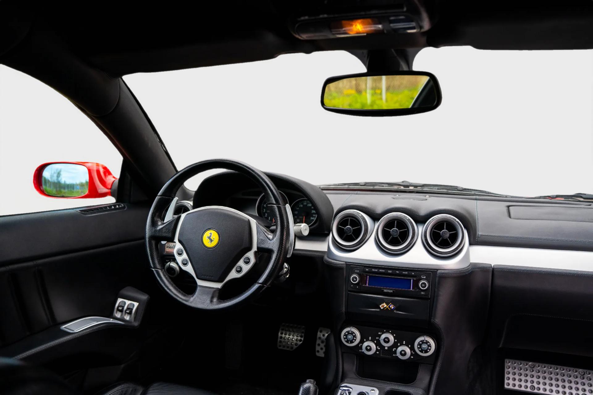 612-14481156-Ferrari-13