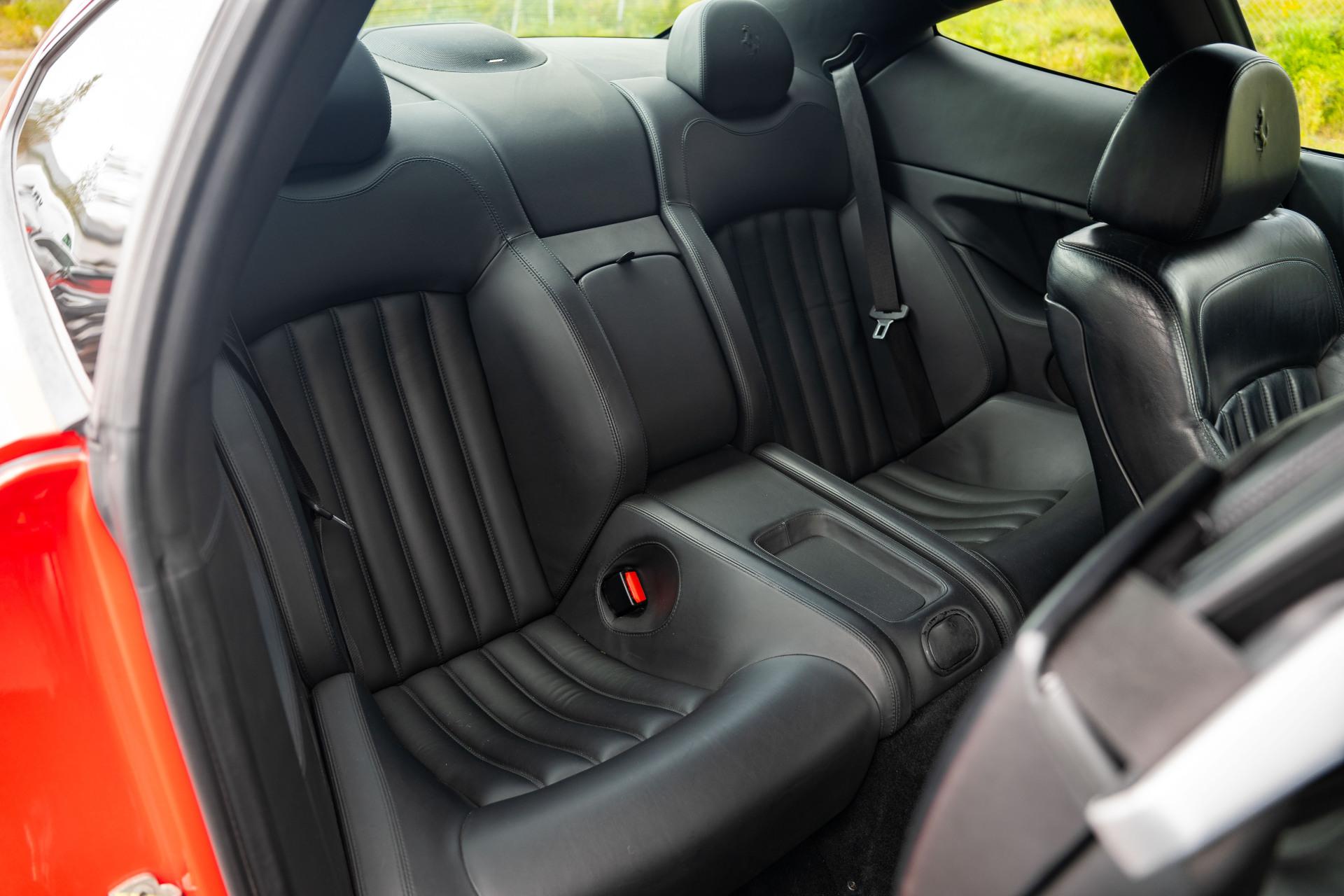 612-14481156-Ferrari-15