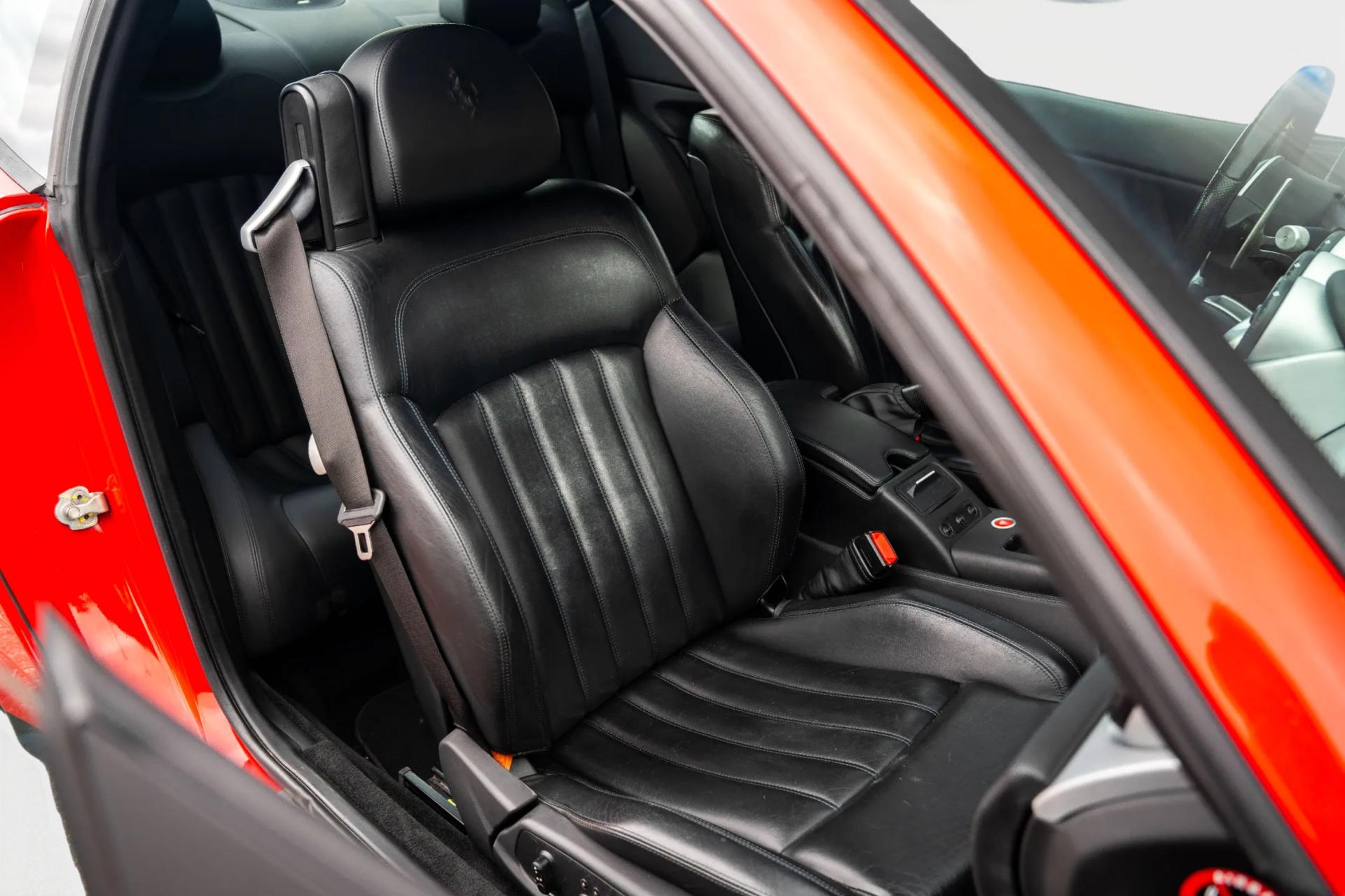 612-14481156-Ferrari-16