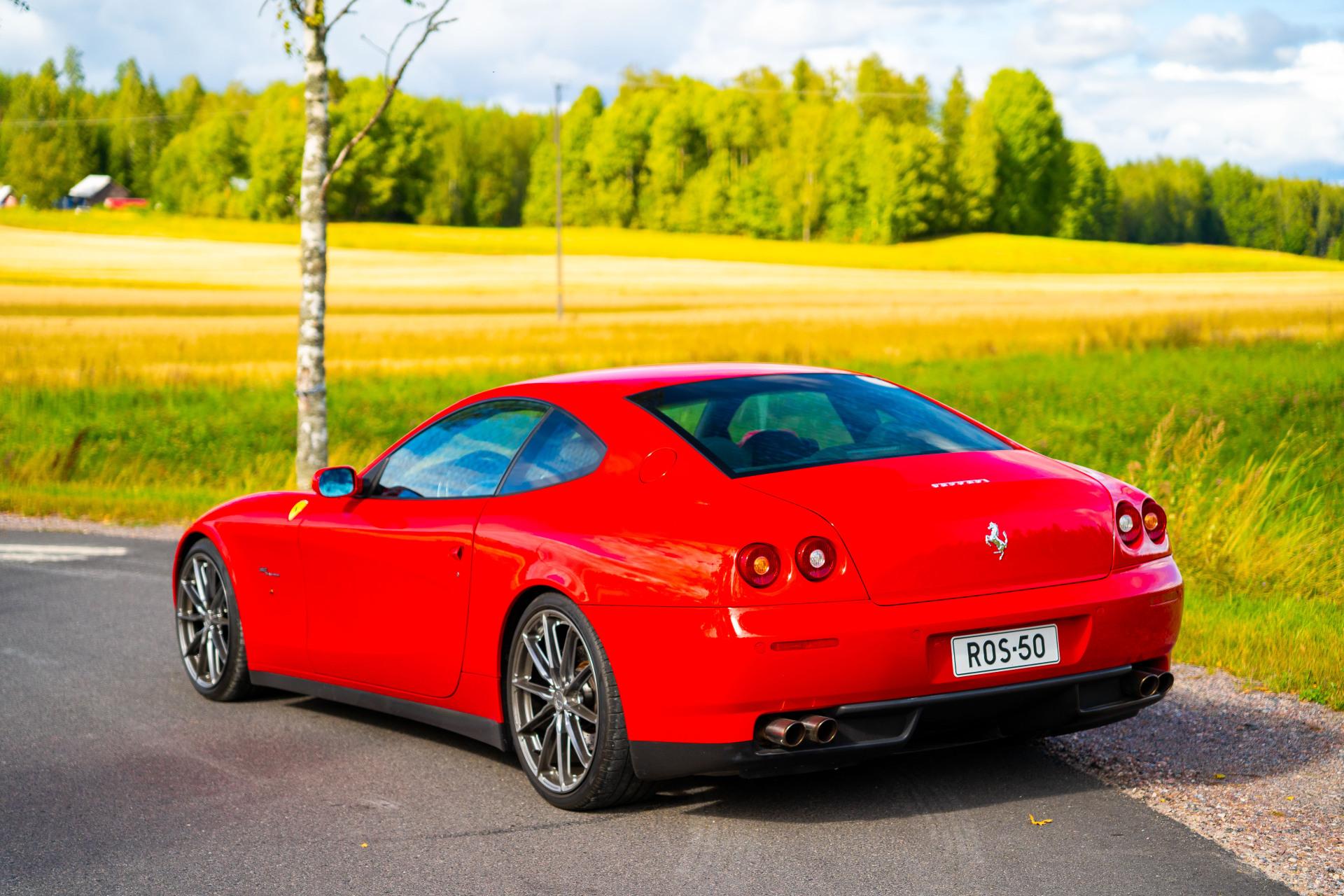 612-14481156-Ferrari-23