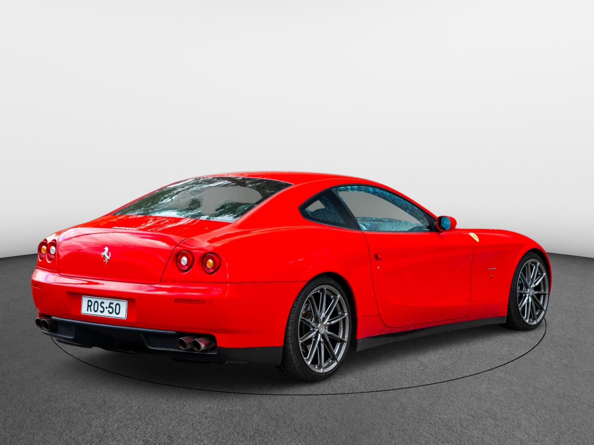 612-14481156-Ferrari-3