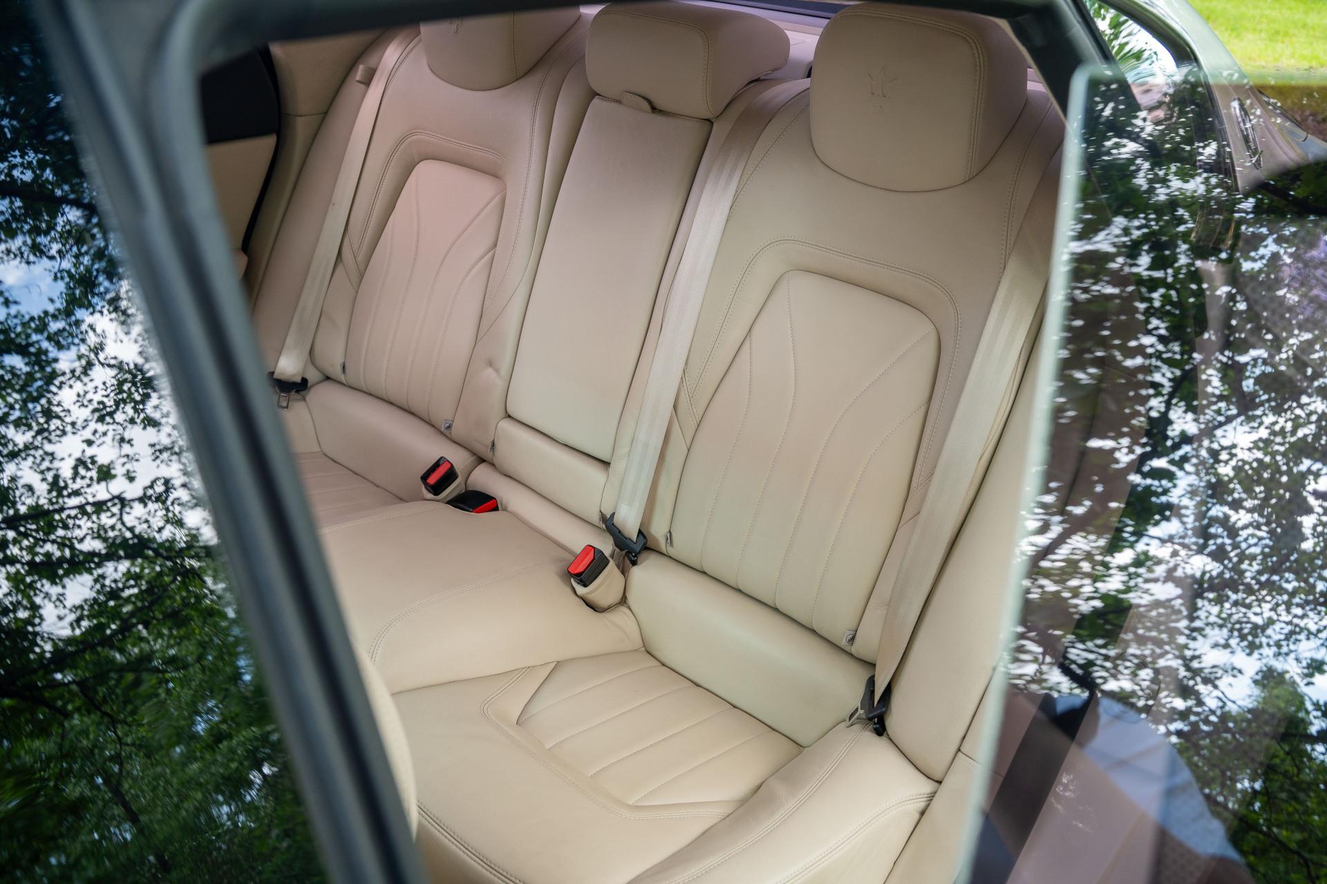 Quattroporte-15101050-Maserati-12