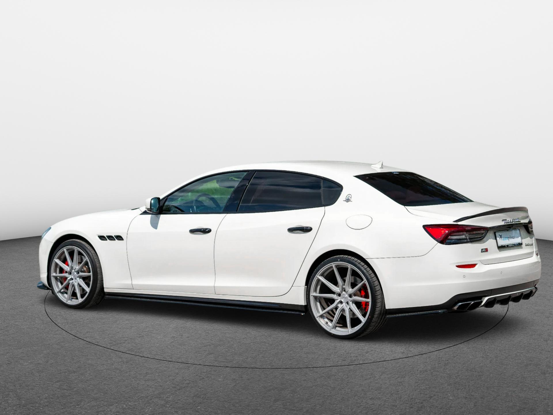 Quattroporte-15101050-Maserati-2