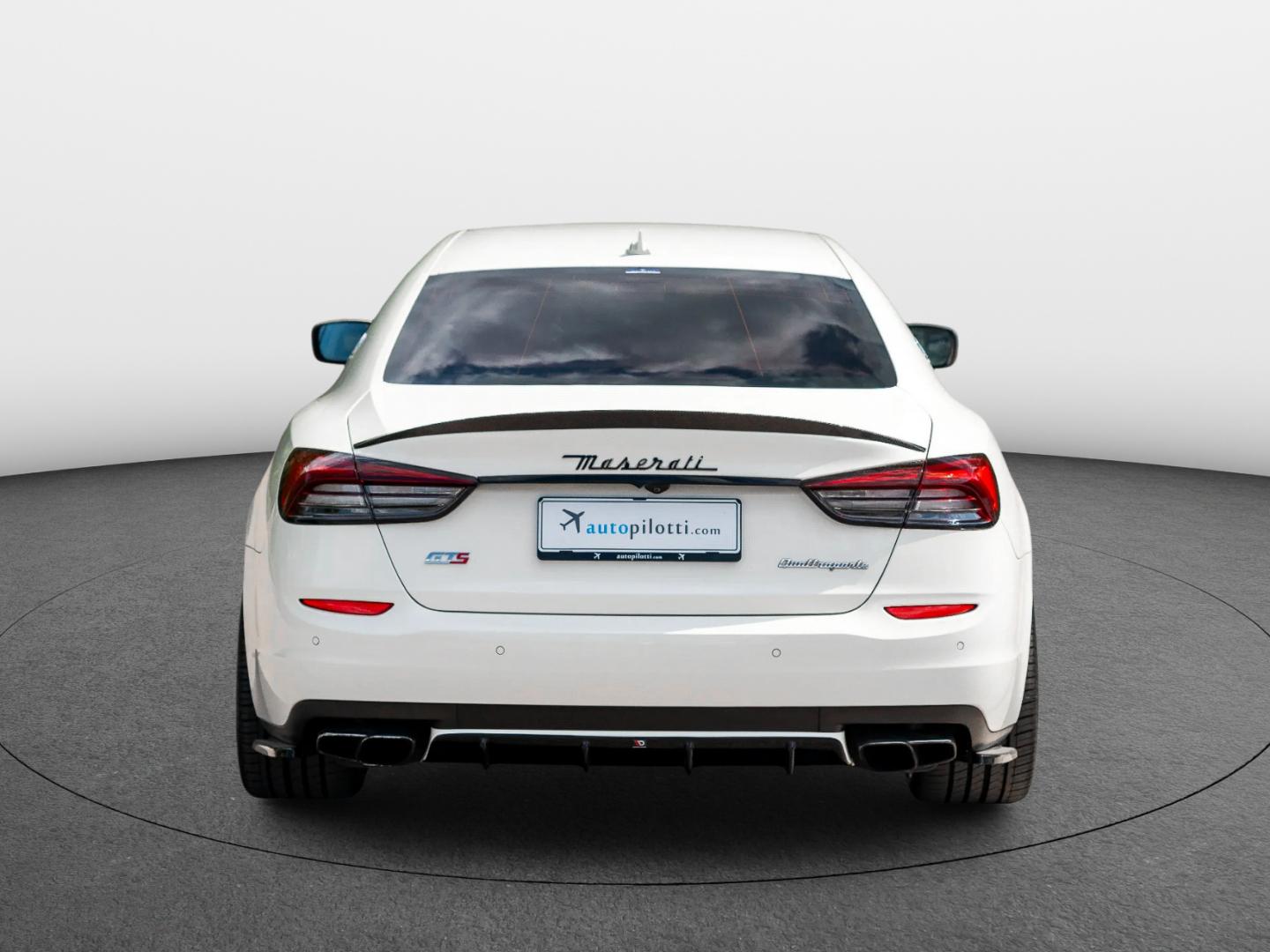 Quattroporte-15101050-Maserati-3