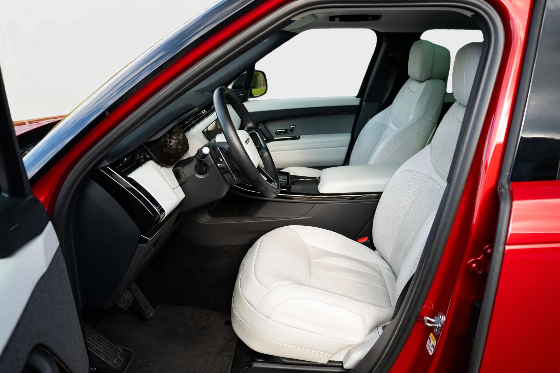 Range-Rover-Sport-15333177-Land-Rover-12