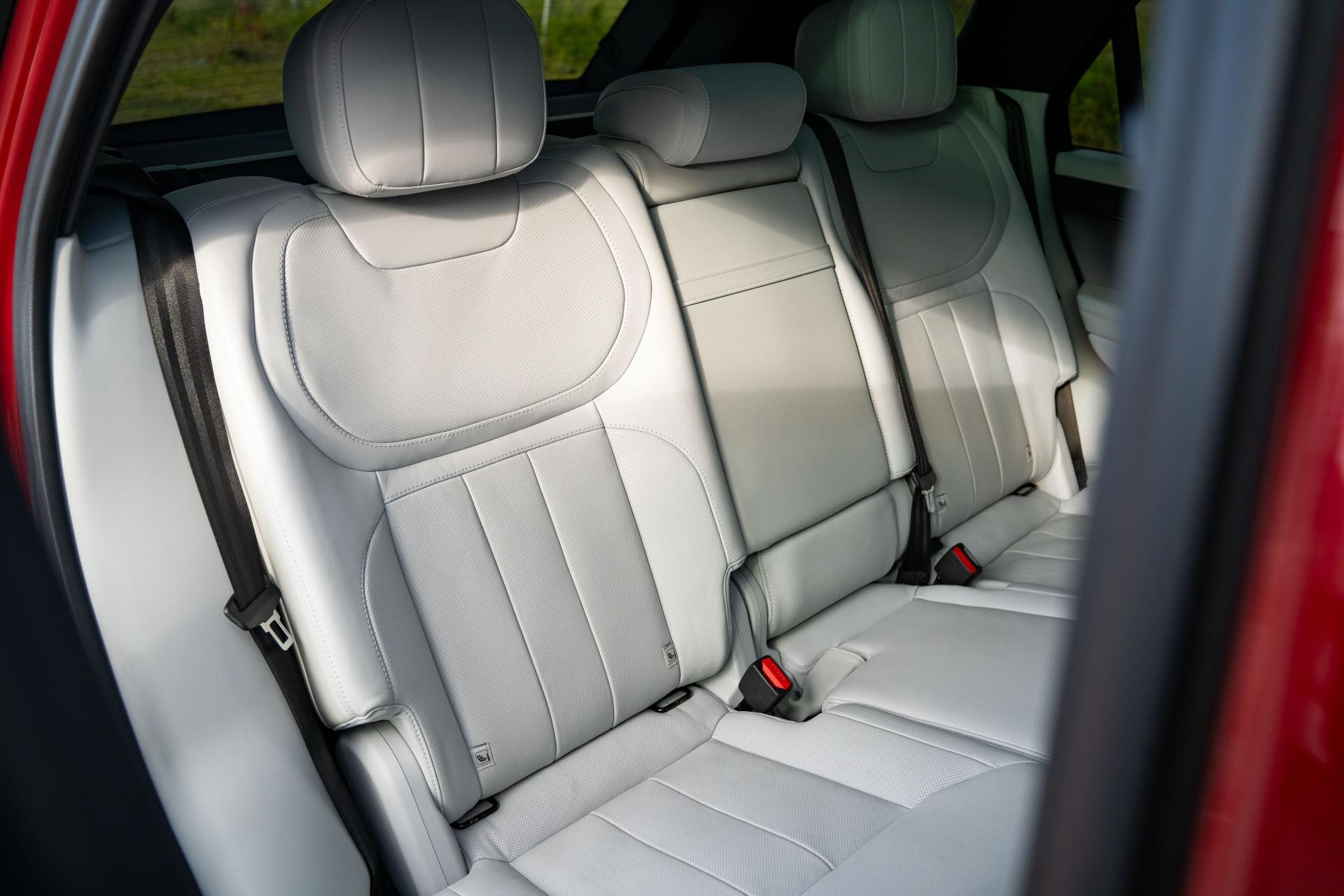 Range-Rover-Sport-15333177-Land-Rover-16