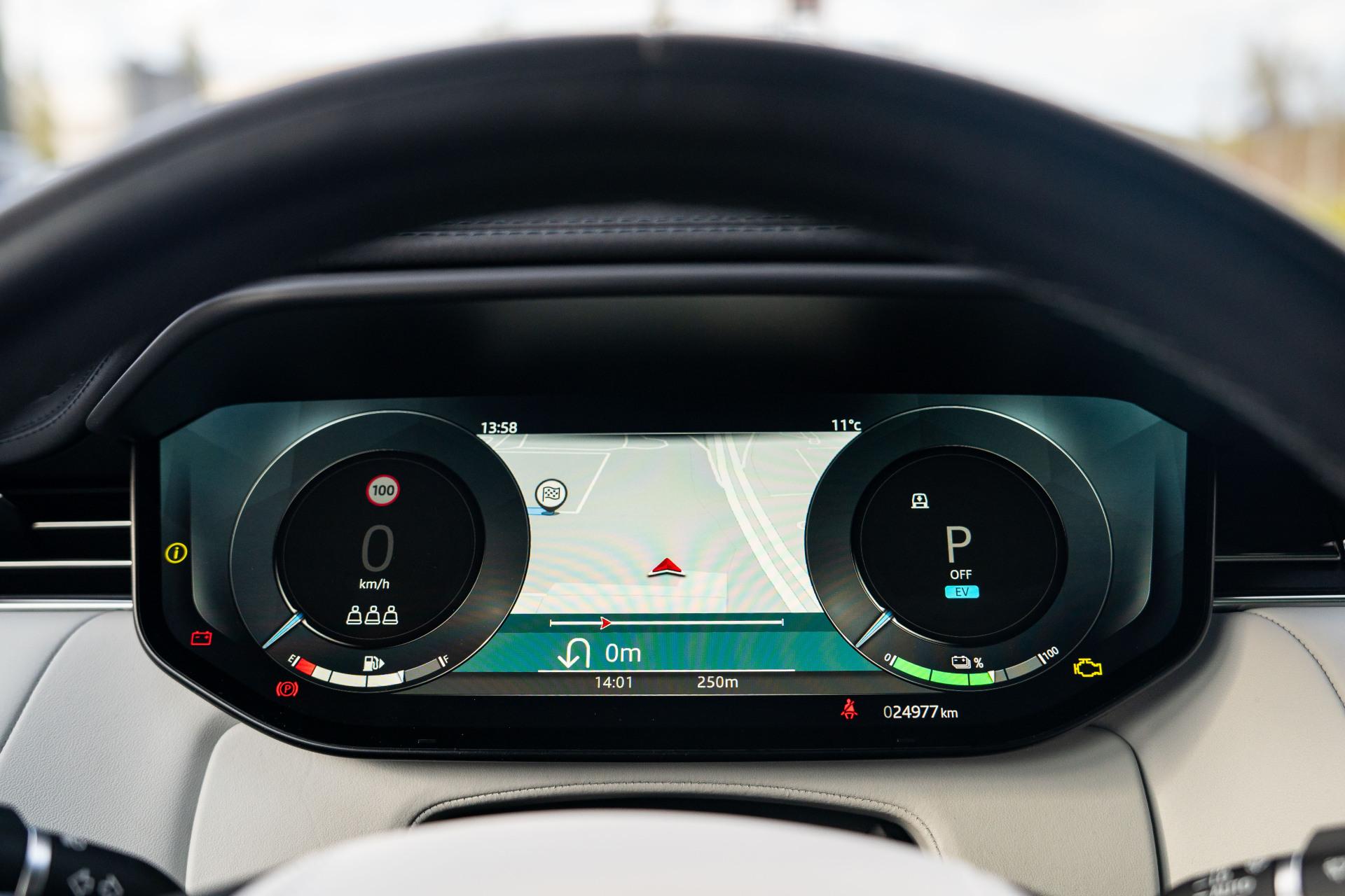 Range-Rover-Sport-15333177-Land-Rover-22