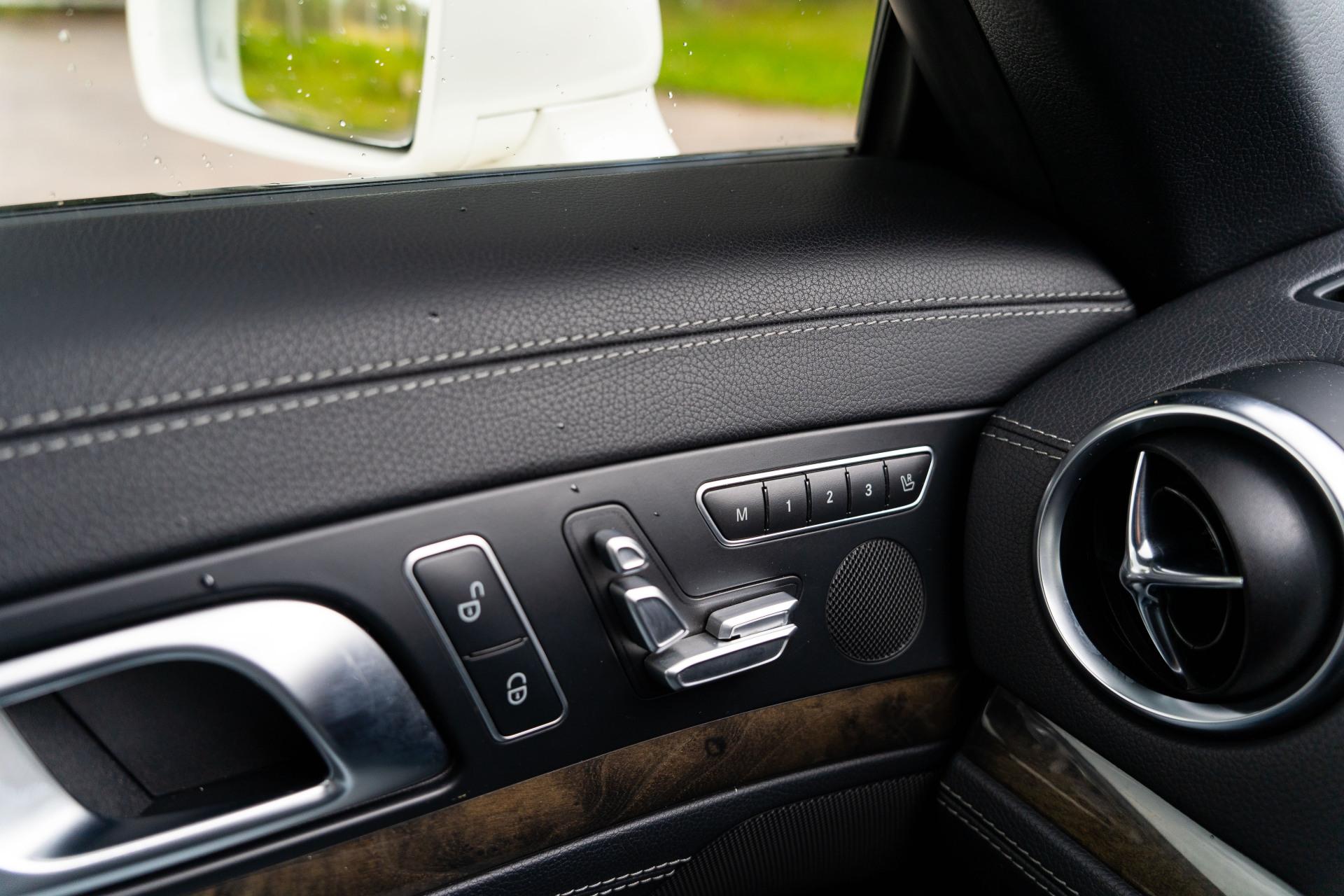 SL-15237606-Mercedes-Benz-10