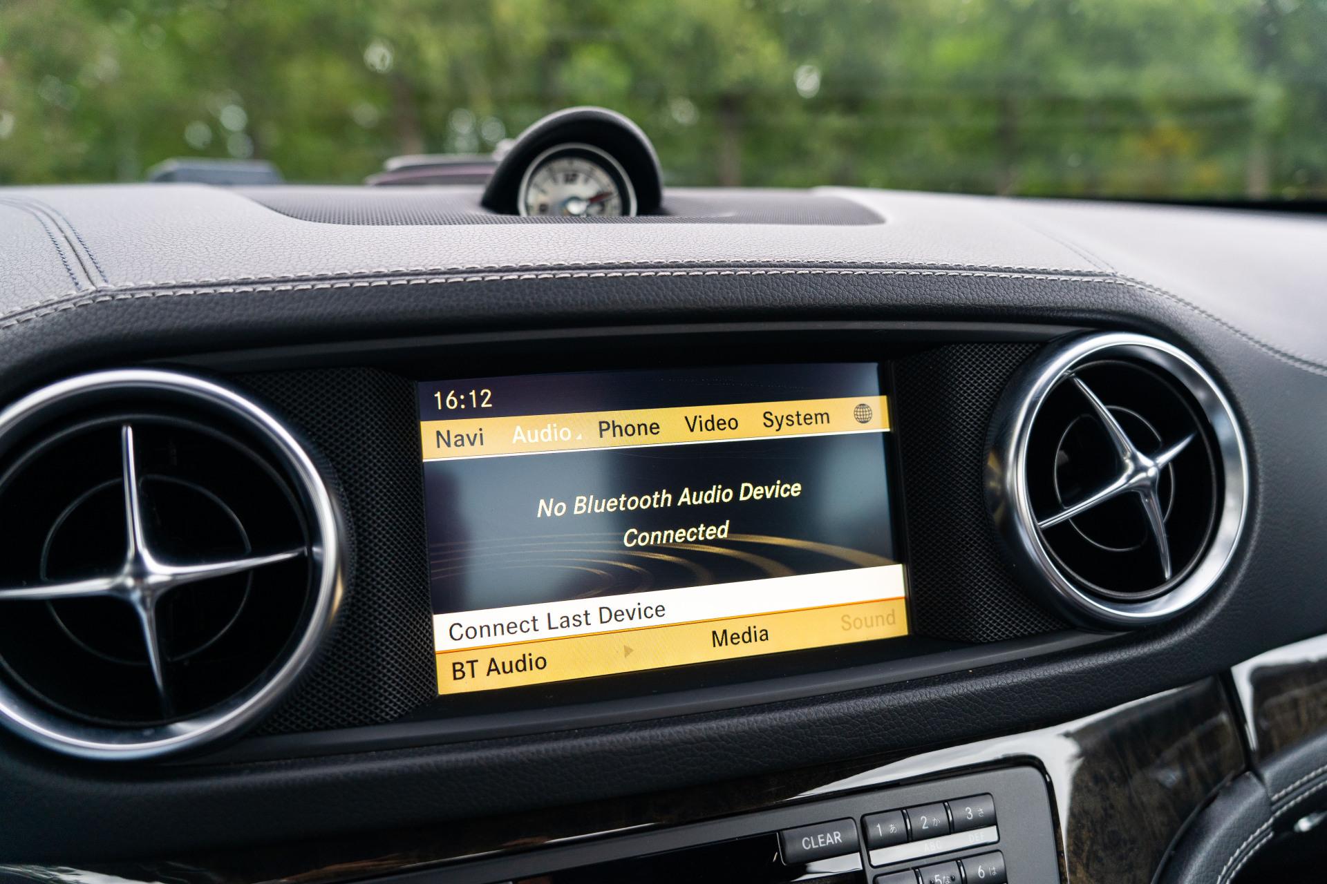 SL-15237606-Mercedes-Benz-24