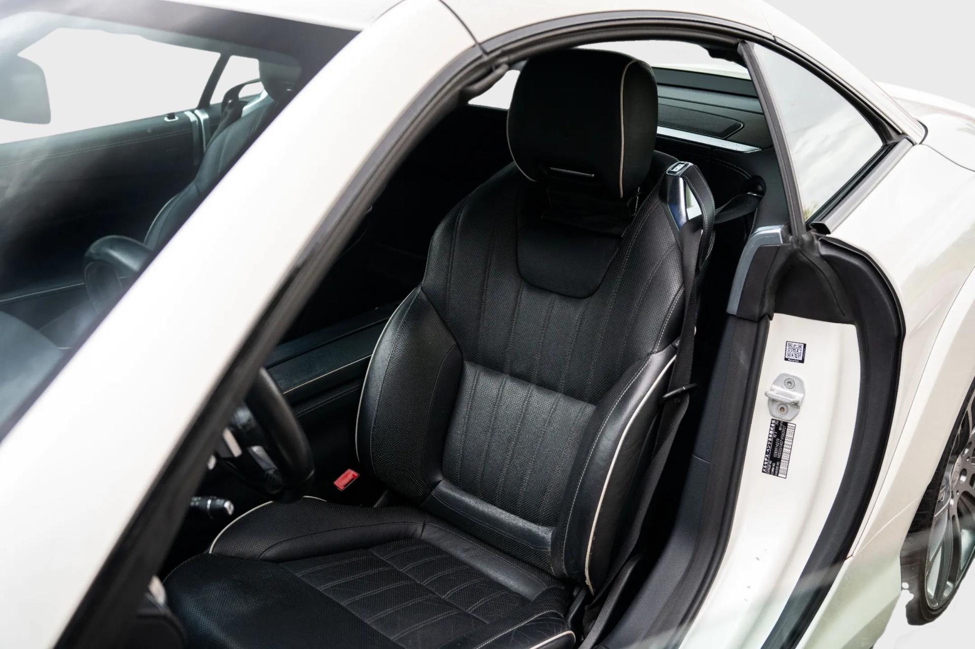 SL-15237606-Mercedes-Benz-7