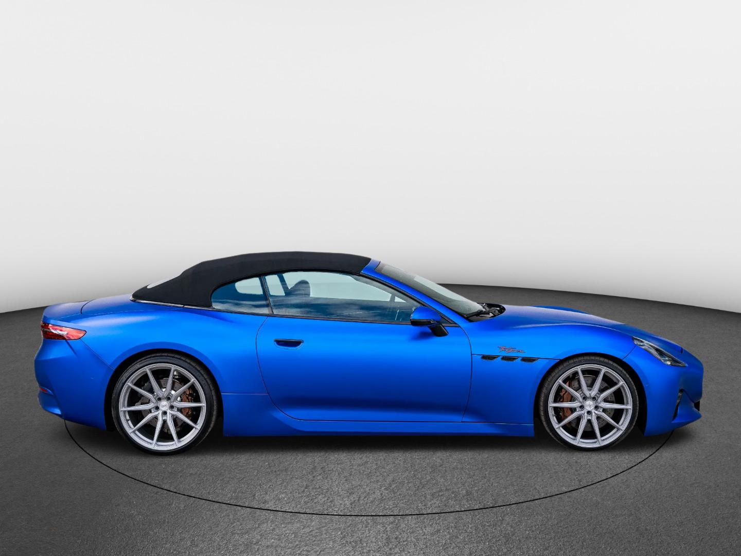 GranCabrio-14680931-Maserati-24