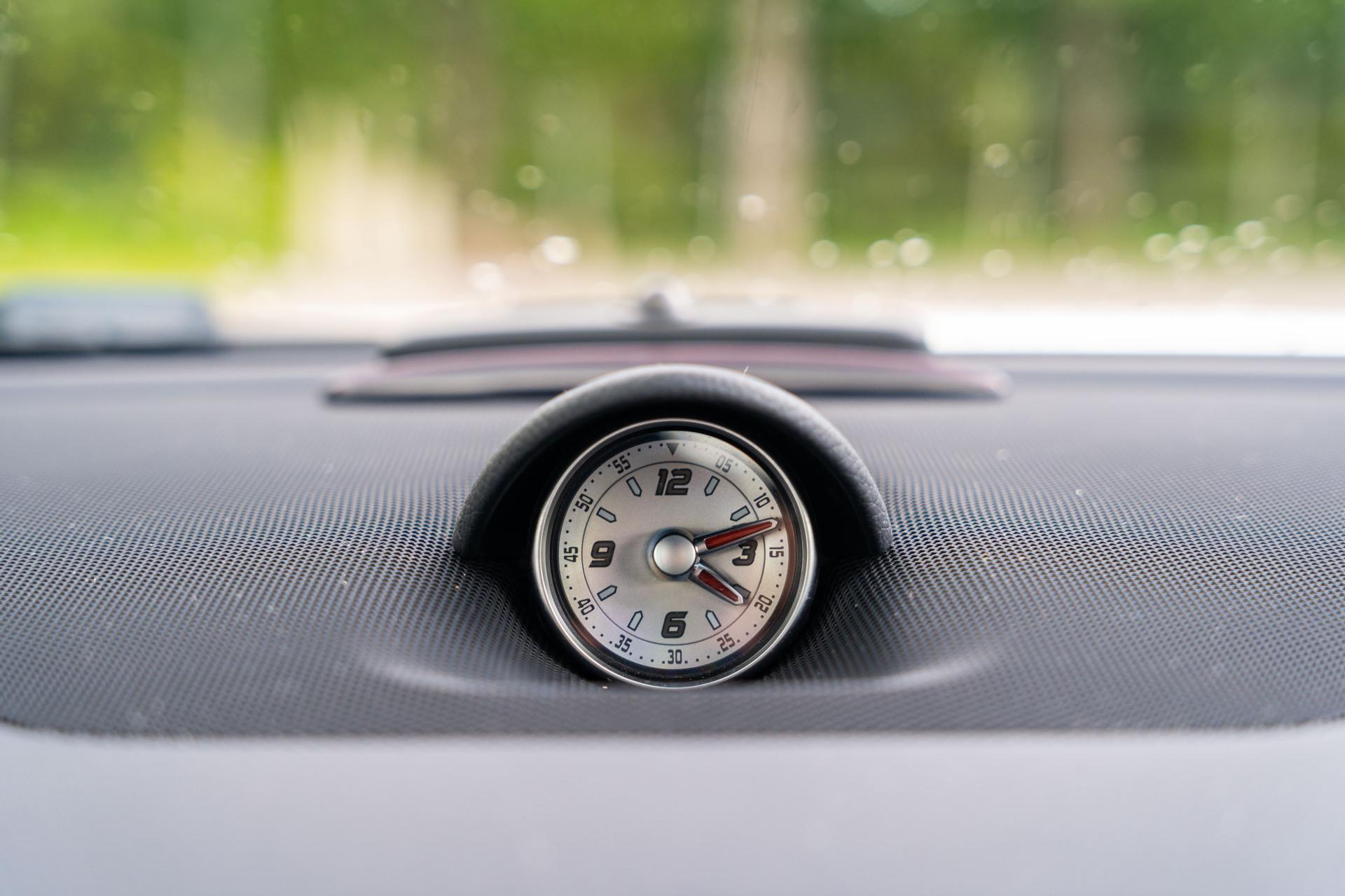 SL-15237606-Mercedes-Benz-25